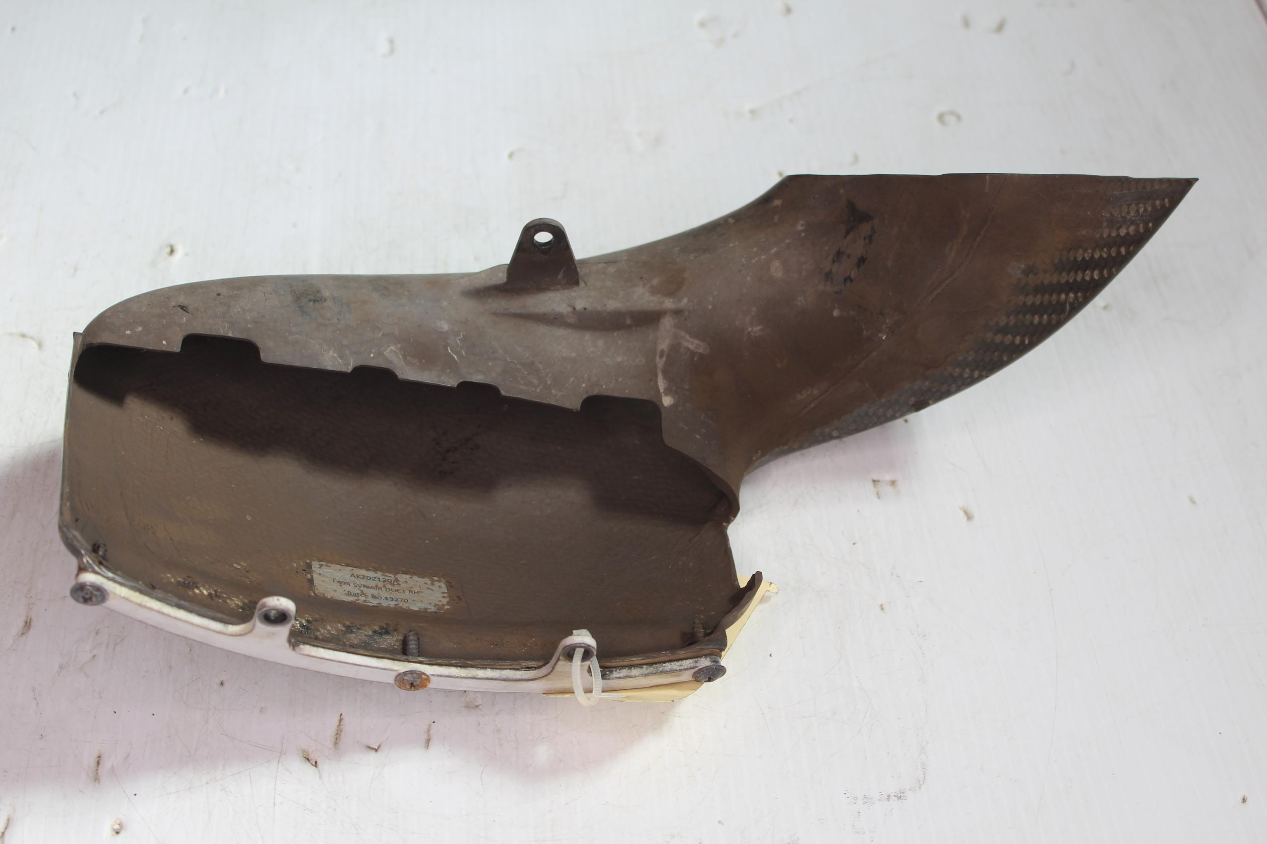 Range Rover Sport SVR L494 GENUINE Carbon Fibre Right RH Brake Duct LR067877 - Image 7
