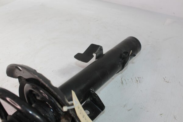 Land Rover L550 Discovery Sport RH Front Right Shock Absorber LR116116, LR116119