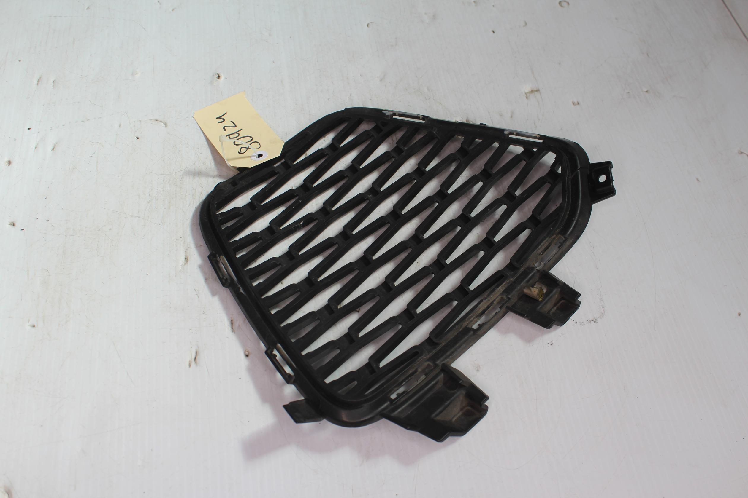 Range Rover Sport SVR L494 Front Right Bumper Grille LR060338, FK6M17K946AA - Image 5
