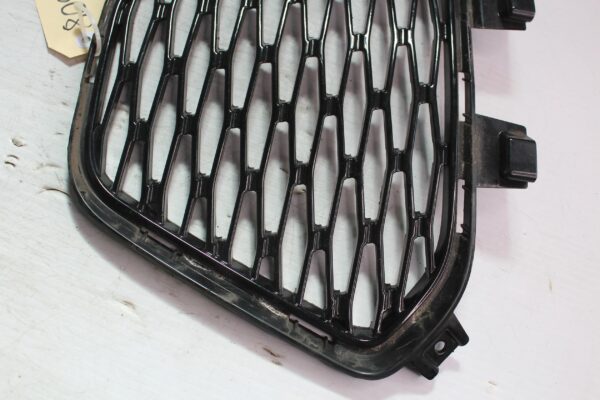 Range Rover Sport SVR L494 Front Right Bumper Grille LR060338, FK6M17K946AA